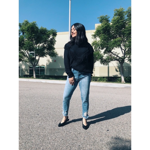 (LAST) Stacie Fringe Knit - Picture 5 of 6